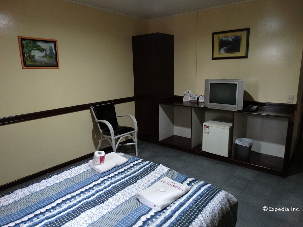 The Southern Cross Hotel Манила Екстериор снимка